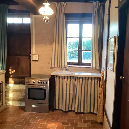 בית נופש Charming By River Allier Hiking Trails Le Veurdre