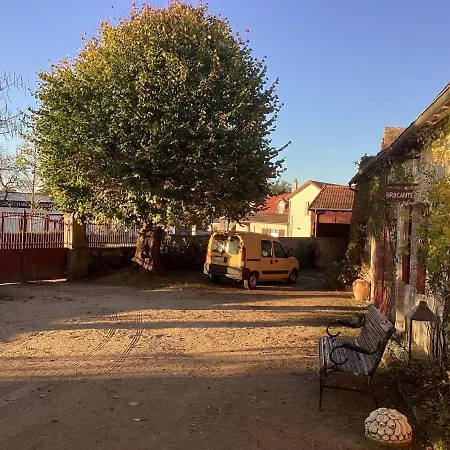 Charming By River Allier Dom wakacyjny *