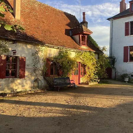 בית נופש Charming By River Allier Hiking Trails