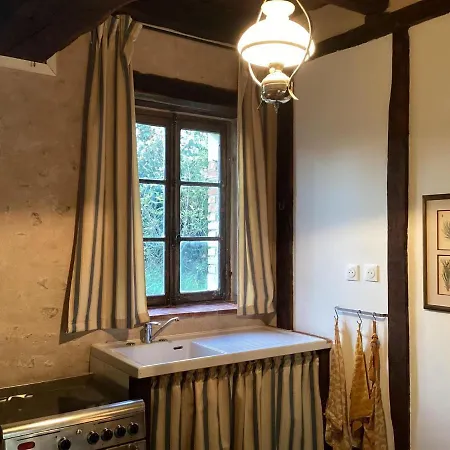 Charming By River Allier Hiking Trails בית נופש *