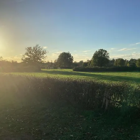 בית נופש Charming By River Allier Hiking Trails Le Veurdre