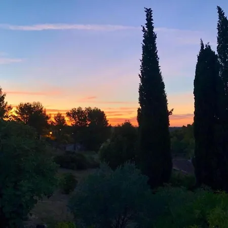 Charming By River Allier Hiking Trails Le Veurdre